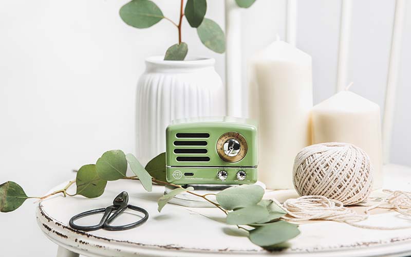 科技巨头战略卡位AR眼镜 “百镜大战”谁是王者？